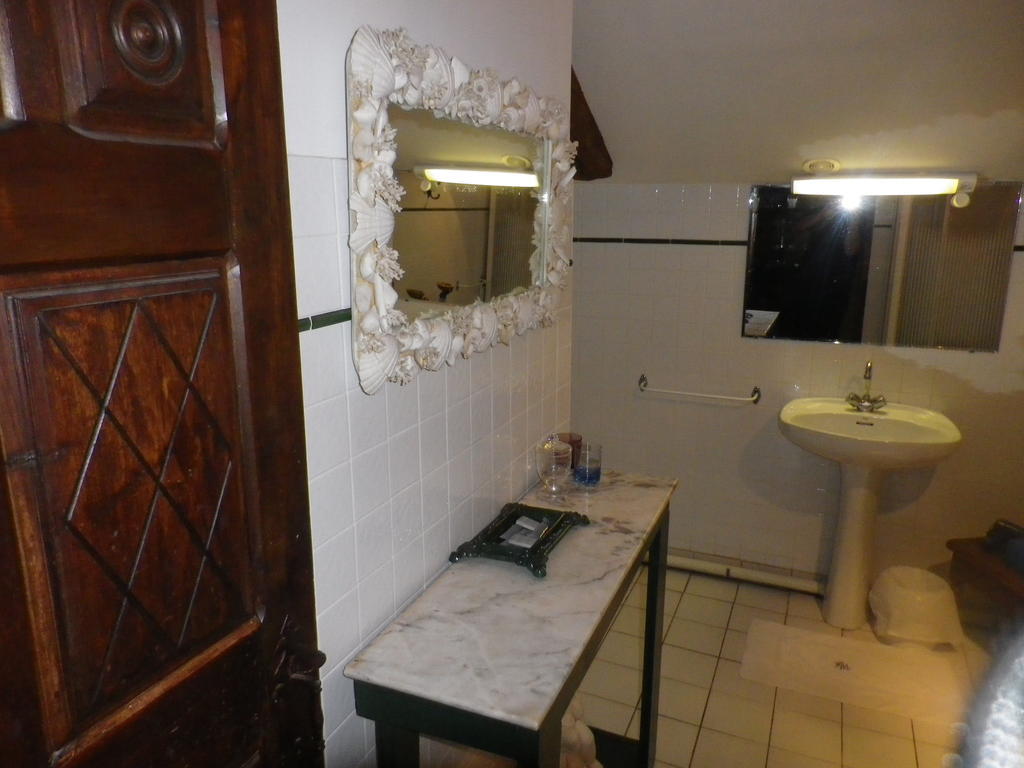 Chambres Et Table D'Hotes Manoir Capcazal De Pachiou Mimbaste Eksteriør billede