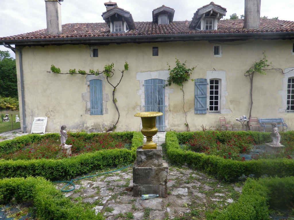 Chambres Et Table D'Hotes Manoir Capcazal De Pachiou Mimbaste Eksteriør billede